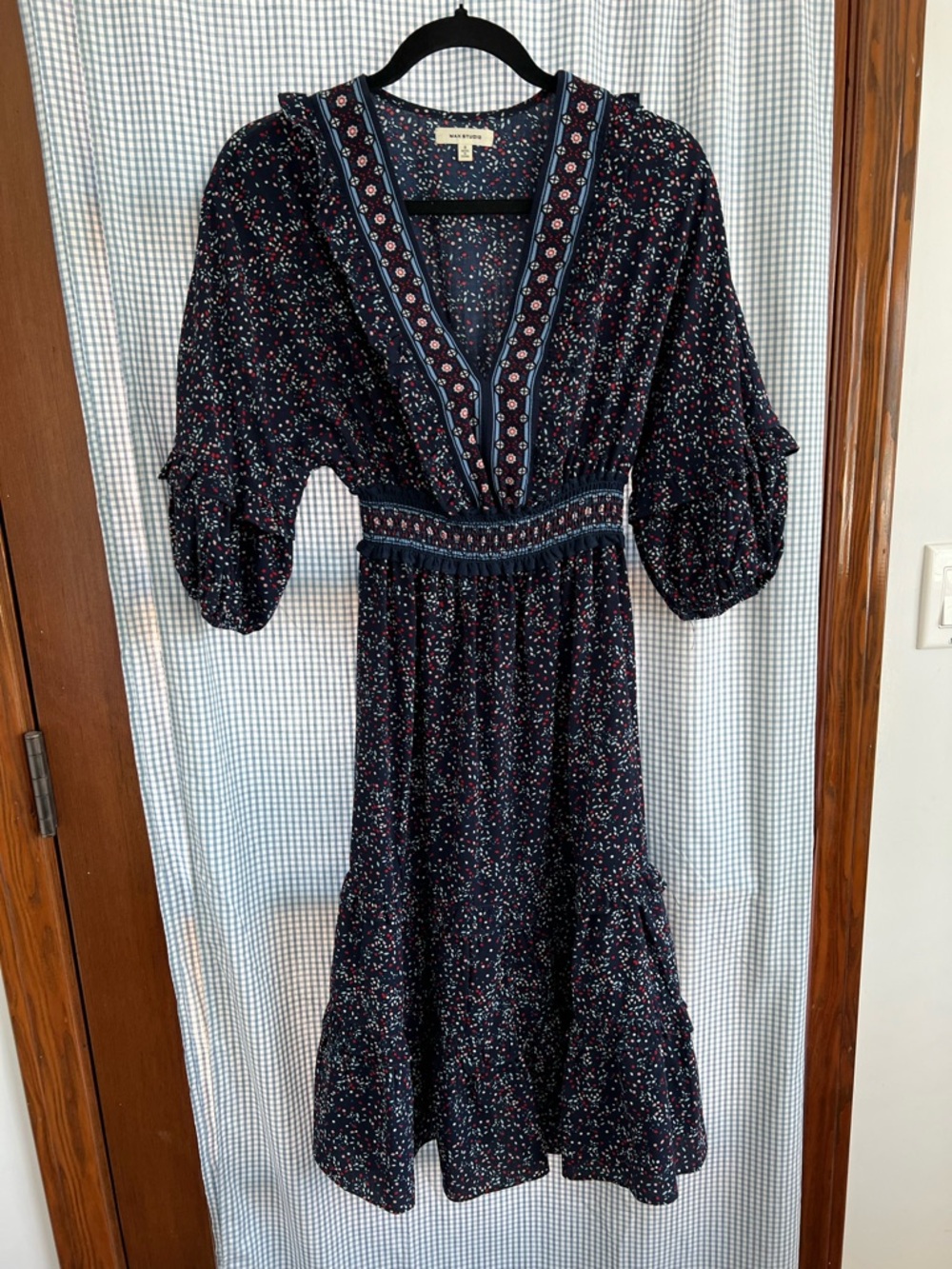 Max Studio Navy Floral Midi Dress with V-Neck and Puff Sleeves